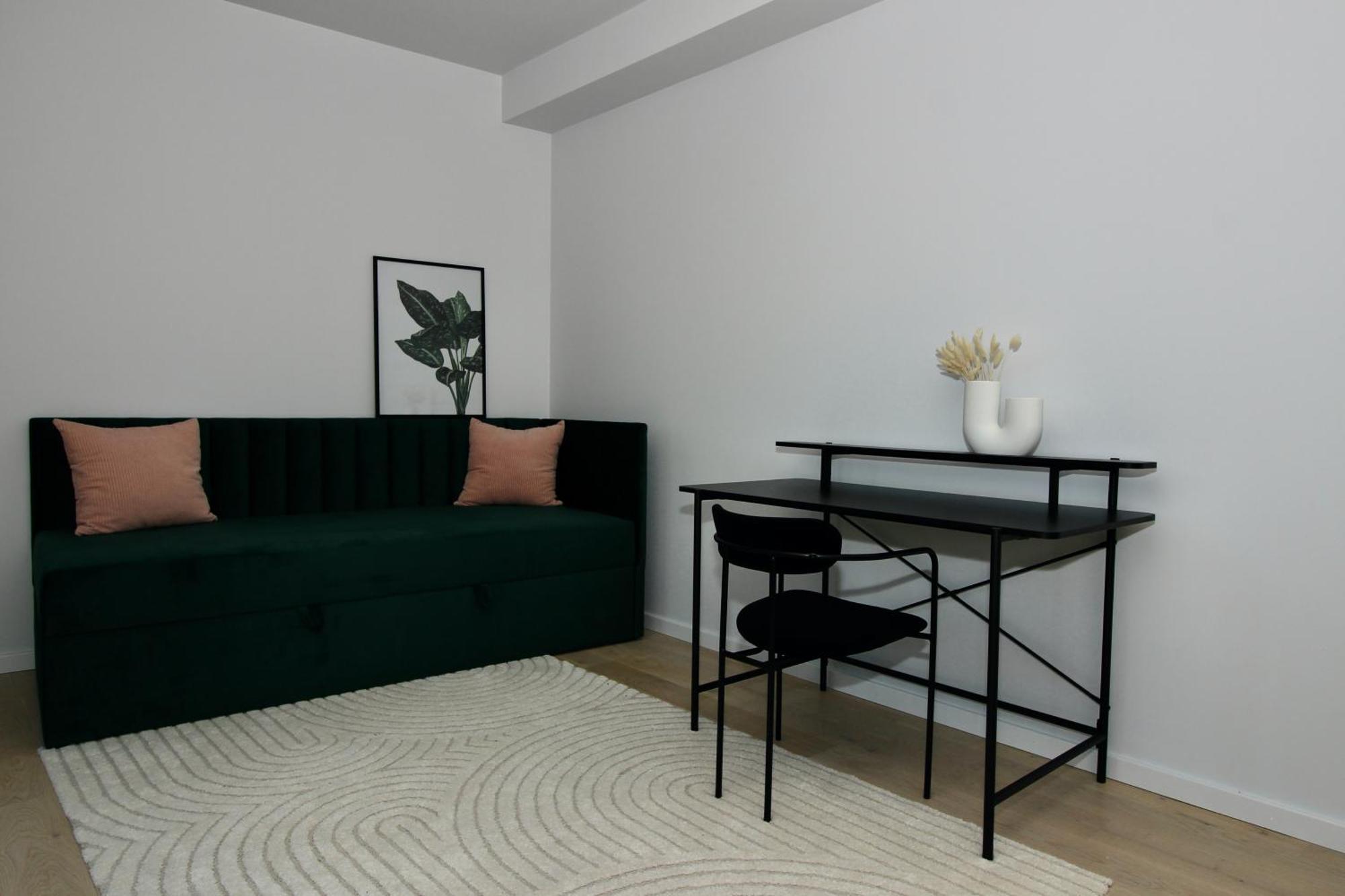 Апартаменты Brand New With Balcony And Free Parking *