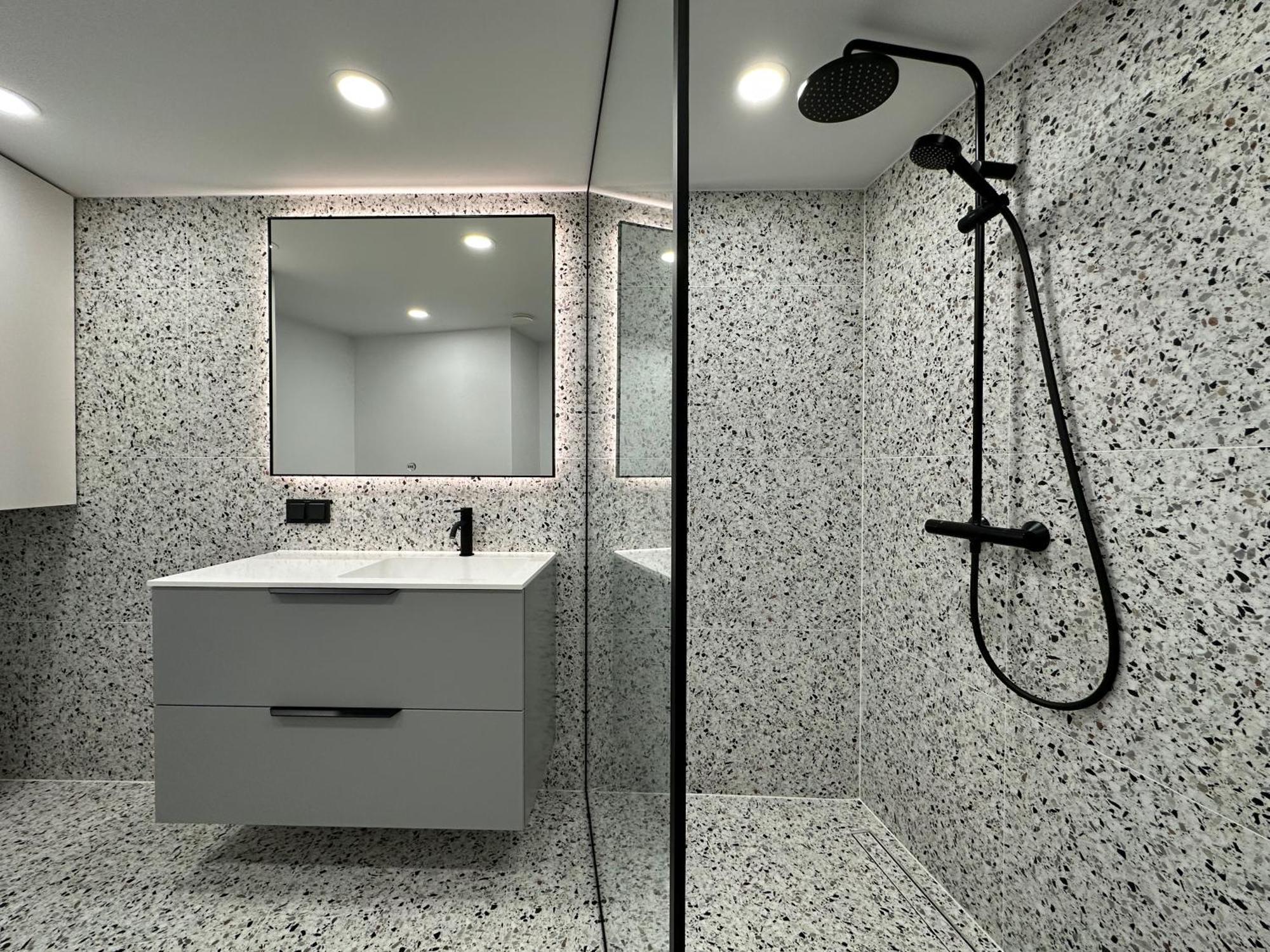 Brand New With Balcony And Free Parking * Таллин